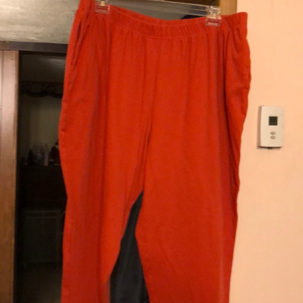 Soft knit pull on capris